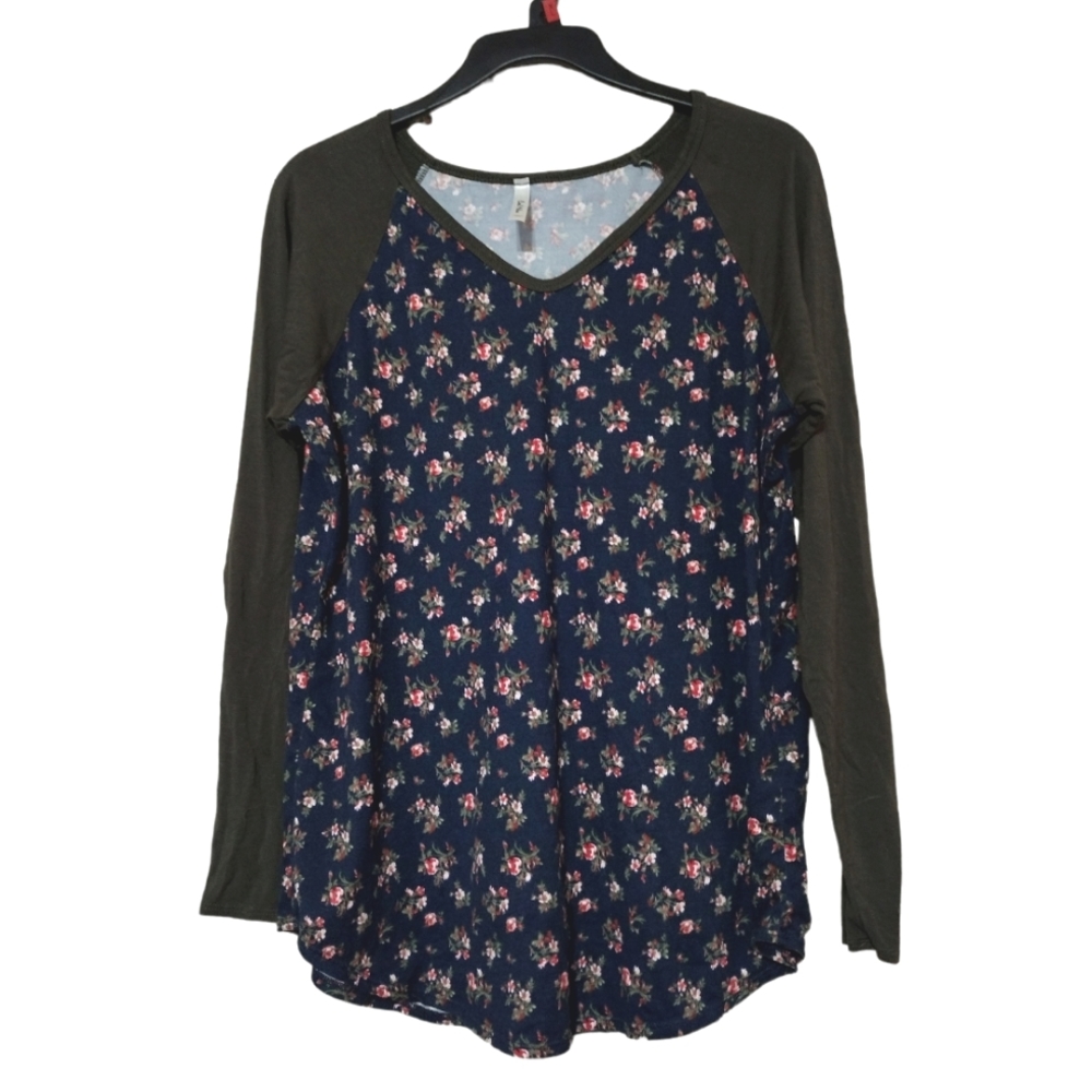 Cool Melon Floral Green Shirt, 3/4 Length Sleeves, Size Large